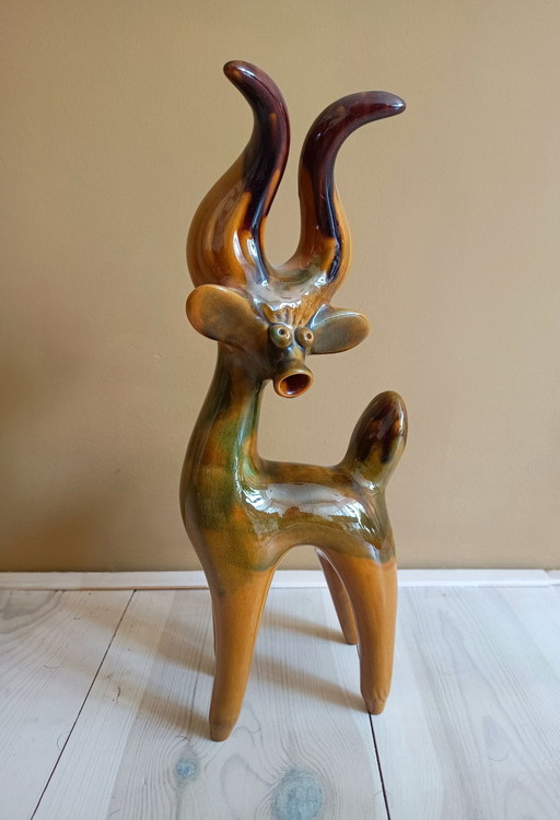Vasilkovsky deer sculpture