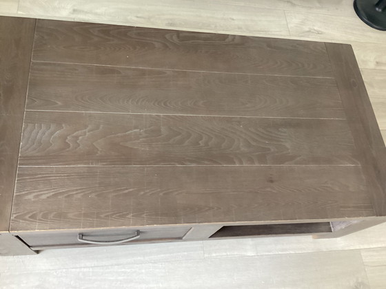 Image 1 of Beautiful coffee table with spacious drawer