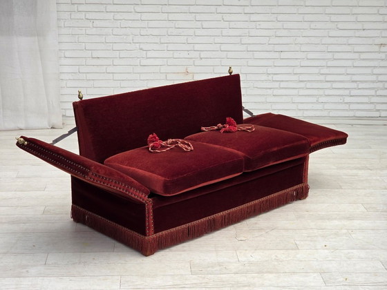 Image 1 of Deense tweezitsbank met neerklapbare armleuningen in Spaanse stijl, jaren 70, bekleed met velours.