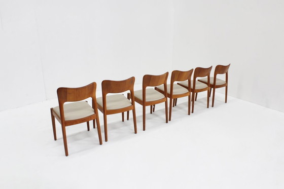 Image 1 of Ensemble de 6 chaises de salle à manger vintage danoises Niels Koefoed en teck 1960