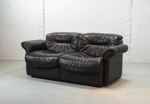 Superb Mid-Century De Sede Blackish Brown Smooth Leather Design Loveseat Lounge Sofa DS17. Swiss, 1970s. – 2 zitsbanken