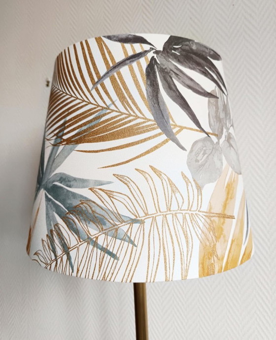 Image 1 of Staande lamp van goudkleurig metaal in Lodewijk XV-stijl