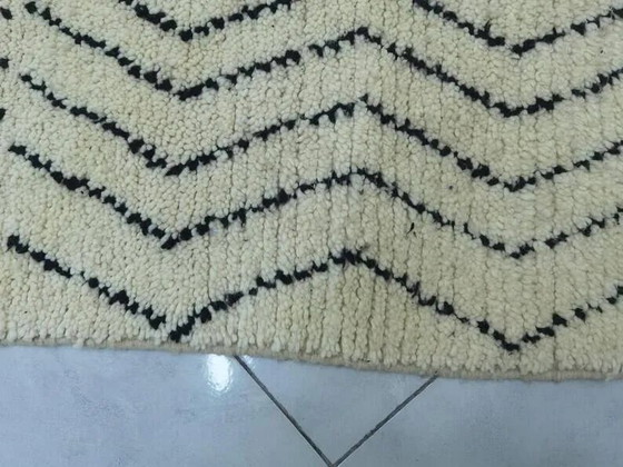 Alfombra marroquí artesanal decorada 250cm x 150cm – Wool, Modern (photo 7 of 11)