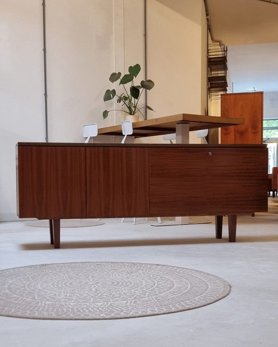 Buffet bas des années 70 – Bois (photo 17 of 17)