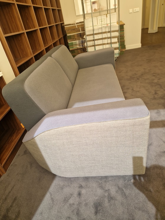 Image 1 of Sofá Montis de tela azul grisáceo