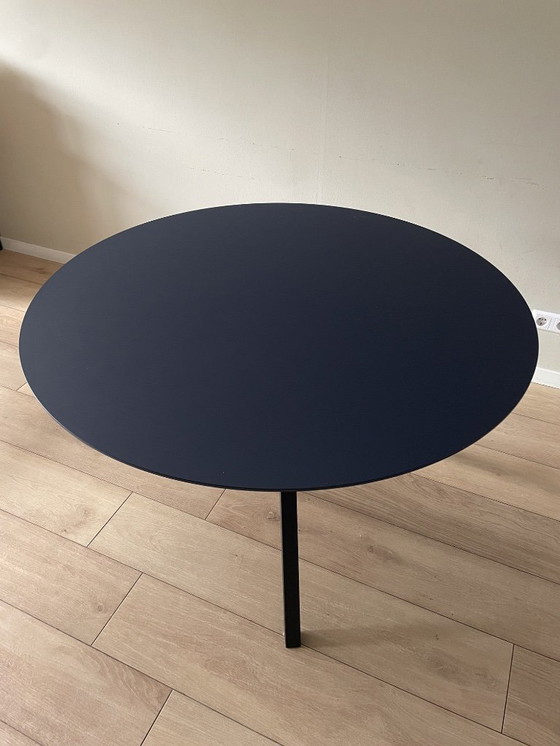 Image 1 of Round dining table