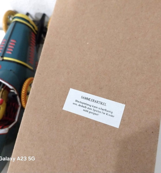 Image 1 of Vintage blikken speelgoed - Bugatti T-35 Racer | Wind-Up auto | Retro verzamelobject met originele doos - 20 cm