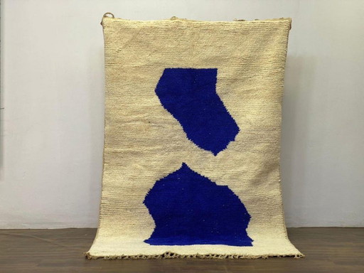 Moroccan Berber rug 250cm x 150cm