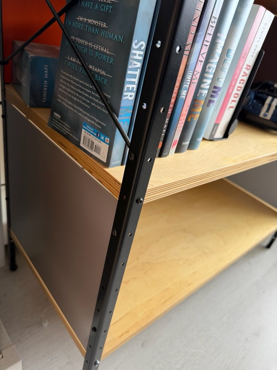 Vitra Eames Storage Unit 2 HE Charles & Ray Eames – Credenze, Metallo, Legno (photo 5 of 5)