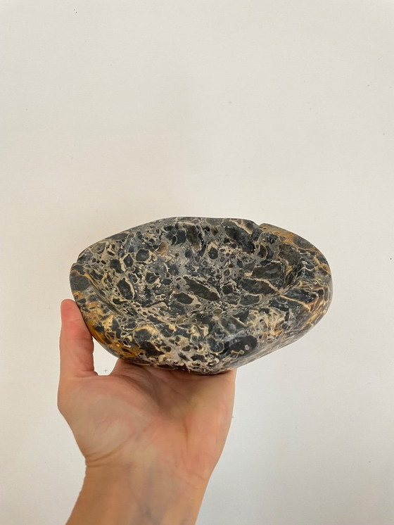 Image 1 of Bandeja de mármol macizo de mediados de siglo