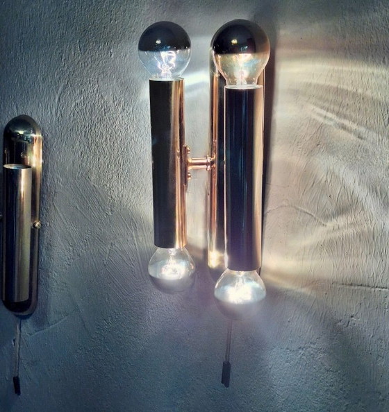 Par de lámparas de pared italianas de latón de cuatro luces, de mediados de siglo, década de 1960. – Apliques (photo 6 of 9)