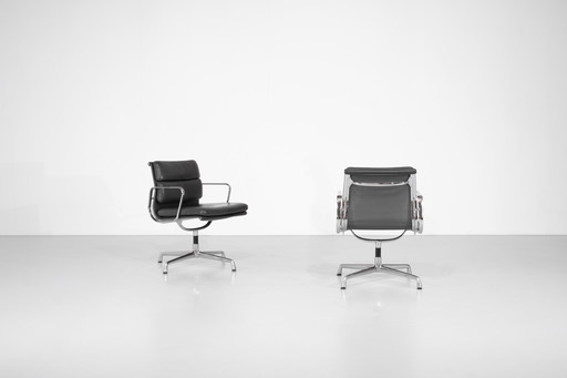 Soft Pad Chair "EA 208" Charles Ray Eames, USA 1969.