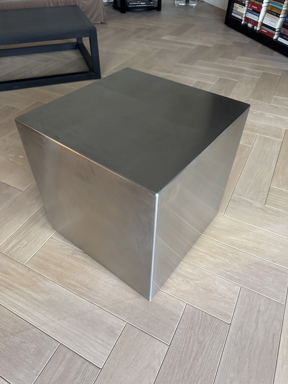 Image 1 of Tavolino mobile Casamilano cubo acciaio inox 48x48x48