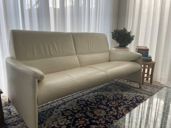 Image 1 of 2 pieces of the 2.5 seater Felizia high sofa from Leolux / leather Senso 9080 Egret / polished aluminum legs