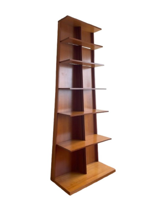 Scaffale dal design contemporaneo in legno di ciliegio