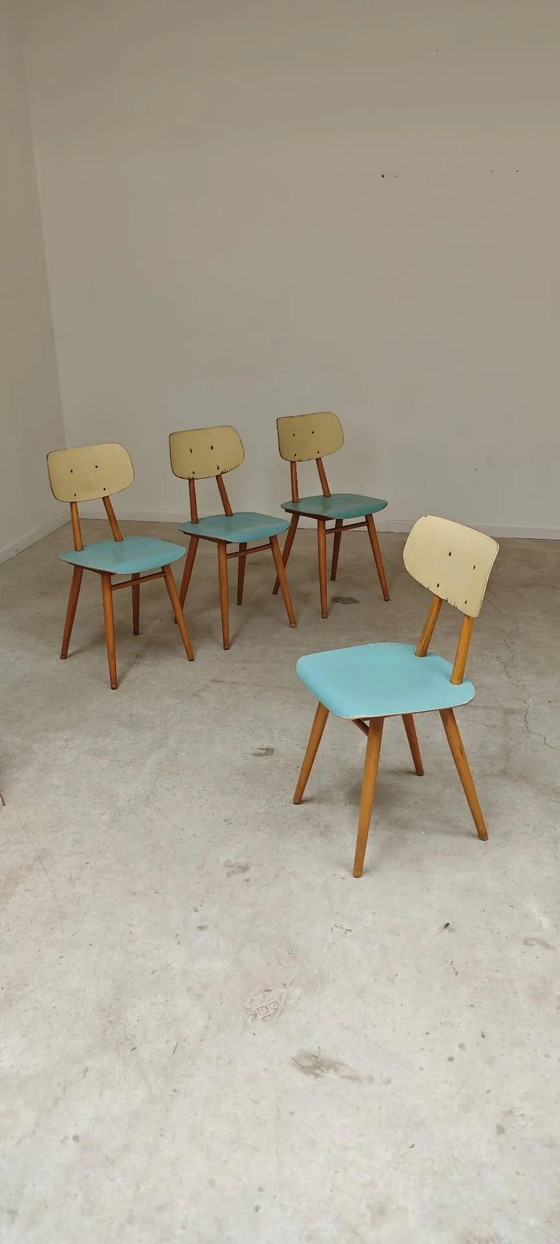 Lot de 4 chaises en bois bleu clair TON Bystrice (Thonet), lot 2. – Chaises de salle à manger, Wood (photo 3 of 22)