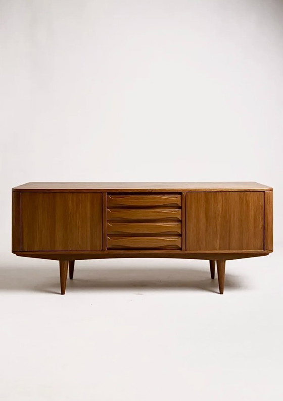 Image 1 of Scandinavisch teakhouten dressoir van Bernhard Pedersen & Søn uit de jaren 60/70