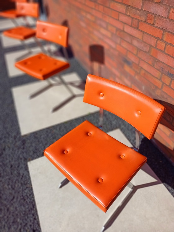 Image 1 of Sillas en zigzag