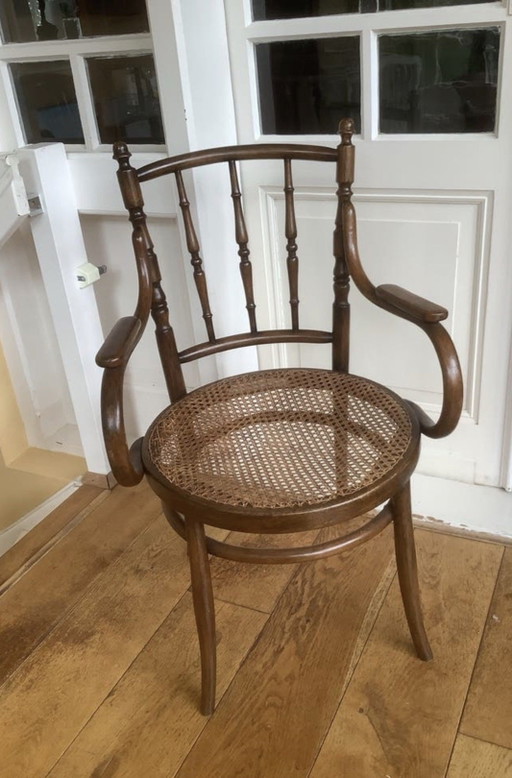 Wunderschöner originaler Thonet-Stuhl der Marke Fichel