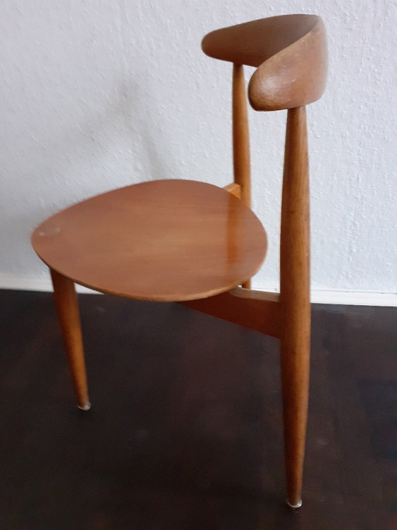 Silla Heart Chair, Silla trípode FH4103 – ›Heart-Chair‹, Tripod Chair - Model FH 4103 by Hans J. Wegner (photo 3 of 5)