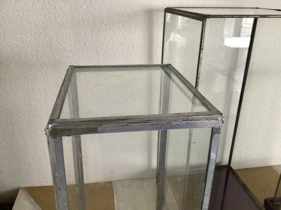 Image 1 of 3 vetrine museali