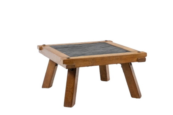 Image 1 of Brutalistisches Couchtischpaar aus Eiche und Schiefer.  Circa 1960.