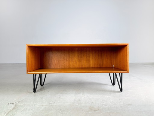 Vintage lowboard Midcentury dressoir Dyrlund teak 1960