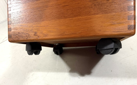 Image 1 of Coffre de rangement/table d'appoint en teck Salin Nyborg sur roulettes, Danemark, années 1960