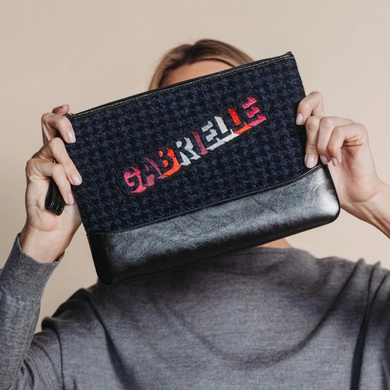 Clutch Chanel Gabrielle in tweed e pelle di vitello (photo 3 of 25)