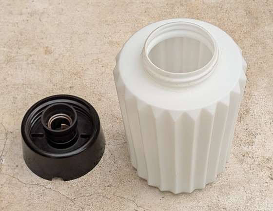 Image 1 of Lampada da soffitto Philips in bachelite con vetro opalino.