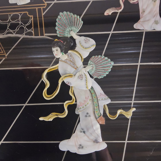 Image 1 of Vintage Ovale Chinese Eettafel  / Oosterse tafel (speksteen) / Chinoiserie / lakmeubel / lacquer / bohemian tafel