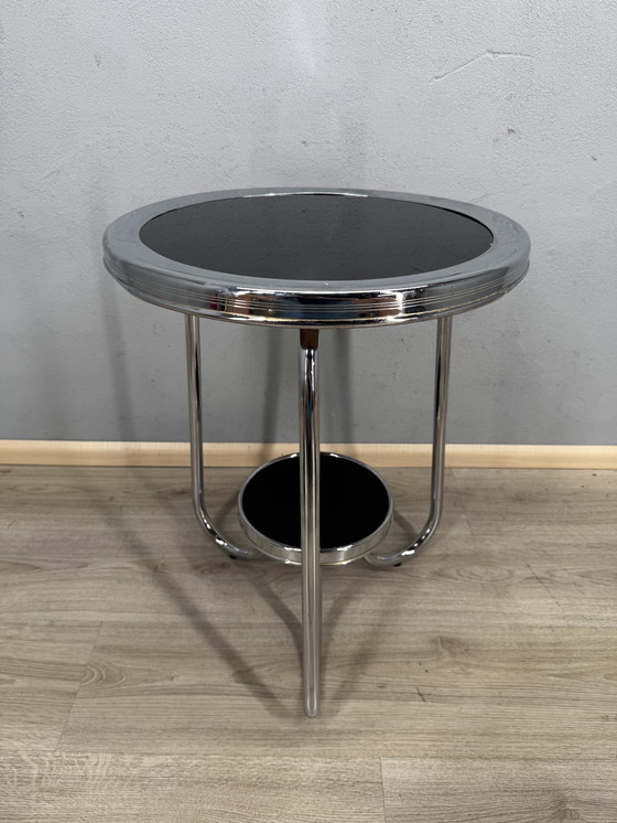 Image 1 of Table d'appoint Art déco intemporelle - chrome et verre noir