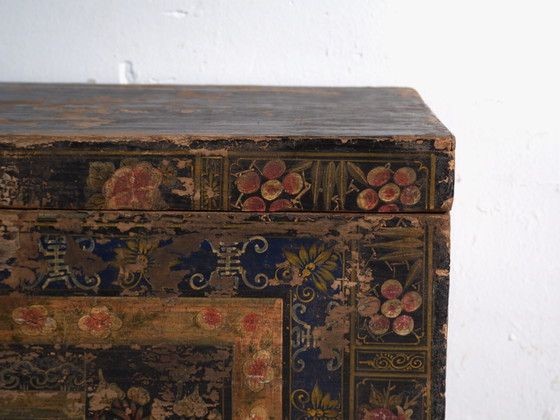 Malle ancienne peinte en bois de pin – Chine, circa 1900 – Armoires de rangement, Iron (photo 39 of 40)