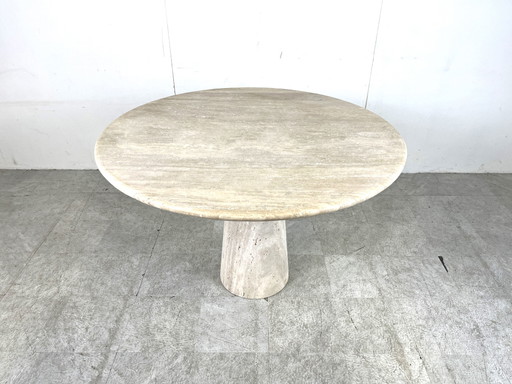 Table de salle à manger vintage en travertin
