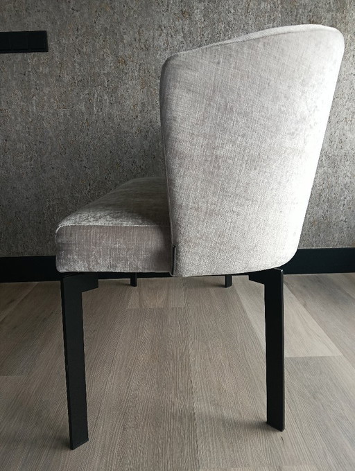 Hofstede Raanhuis eettafel bankjes!