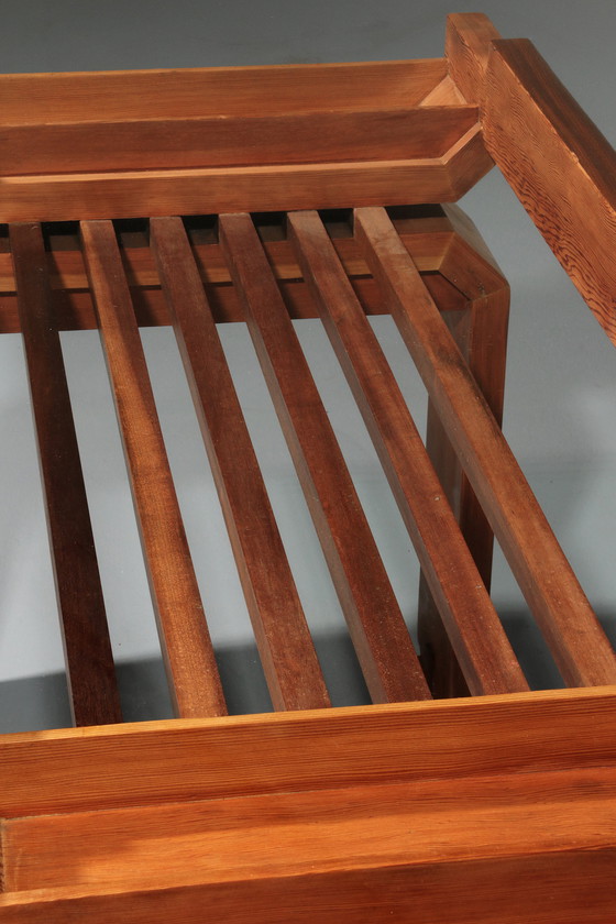 Image 1 of L'élégance italienne : La table de salle à manger en pin du Mid Century 1960