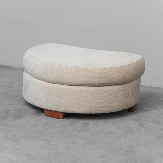 Image 1 of POUF A MEZZALUNA IN TESSUTO CHIARO ANNI ’70 VINTAGE MODERNARIATO