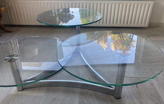 Image 1 of Table basse en verre des années 1980 avec 3 plateaux en verre