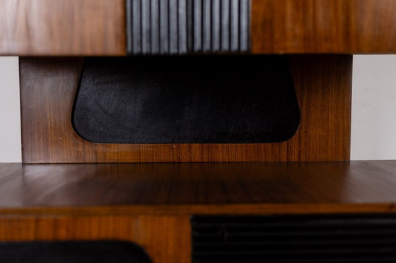 Image 1 of Coppia di armadi italiani impiallacciati in teak. Circa 1960.