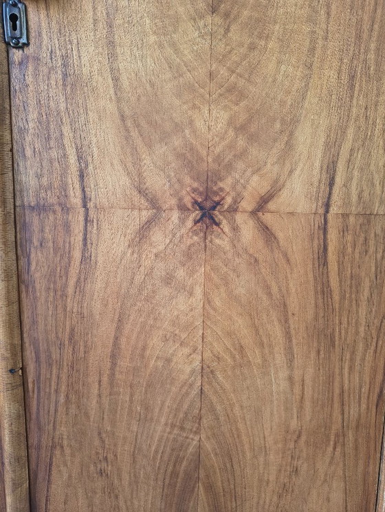 Image 1 of Armoire à linge/placard de rangement vintage années 1950/60 | Bois de noyer