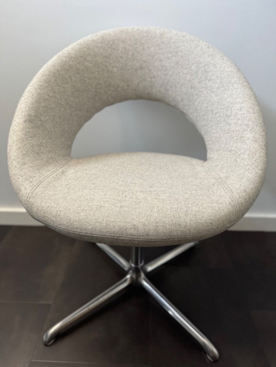 Image 1 of 2 x Silla Nina Artifort con pata de metal