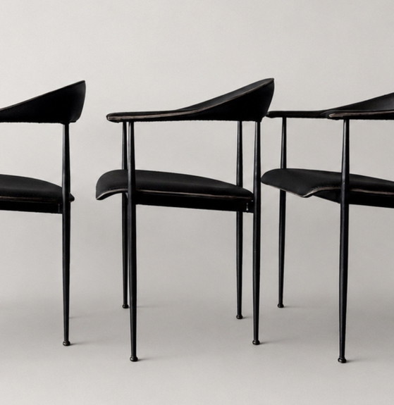 Image 1 of 4 vintage Fasem P40 armstoelen – Vegni & Gualtierotti, Zwart Leer