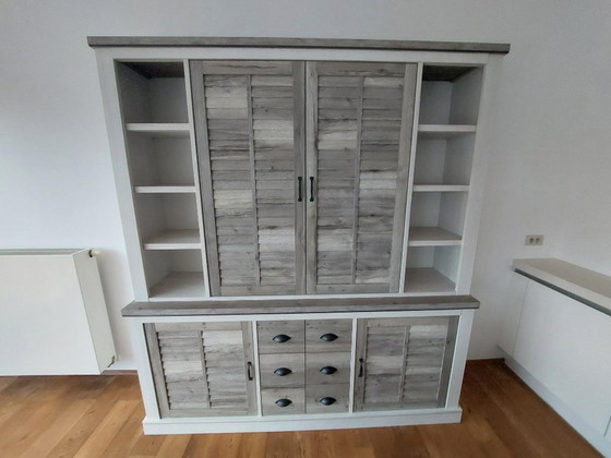Image 1 of Grote kast