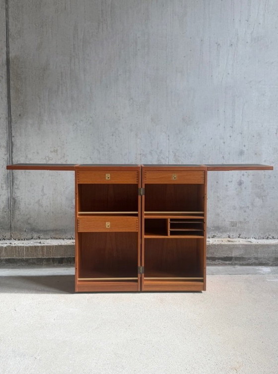 Captain's Bar di Reno Wahl Iversen per Dyrlund, Danimarca anni '60 – Mobile bar, Plastica, Legno (photo 6 of 10)