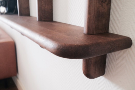 Image 1 of Elegante scaffale da parete in rovere massiccio