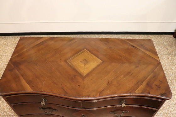 Image 1 of Majestuosa cómoda antigua, Italia, siglo XVIII, restaurada