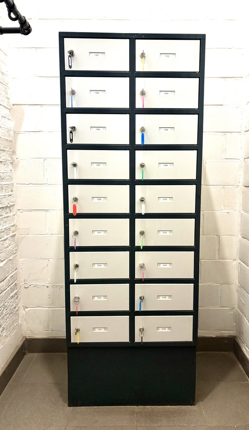 Locker 18 deuren 