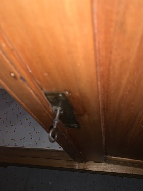 Image 1 of armoire en bois de cerisier