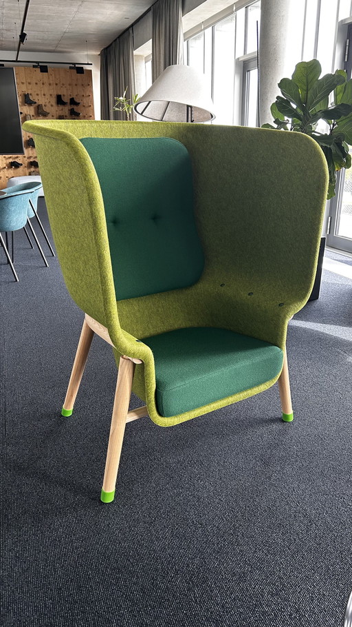 3 sillas de privacidad DeVorm Pod de fieltro PET en color verde claro