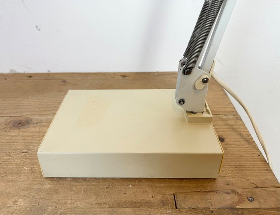 Image 1 of Lampada da tavolo vintage bianca da architetto italiano, anni '70